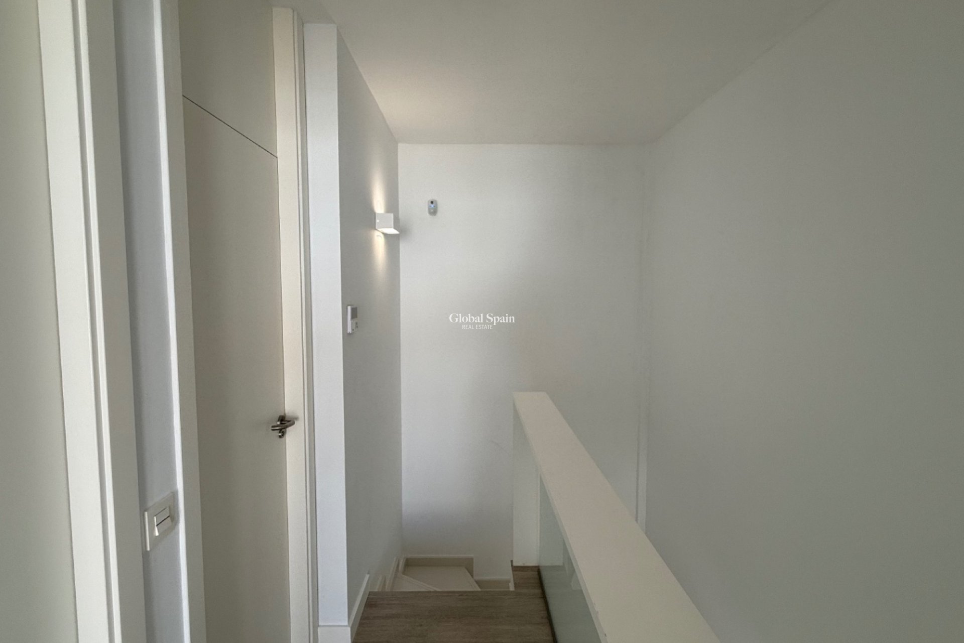 Resale - HOUSE -
ORIHUELA - Inland