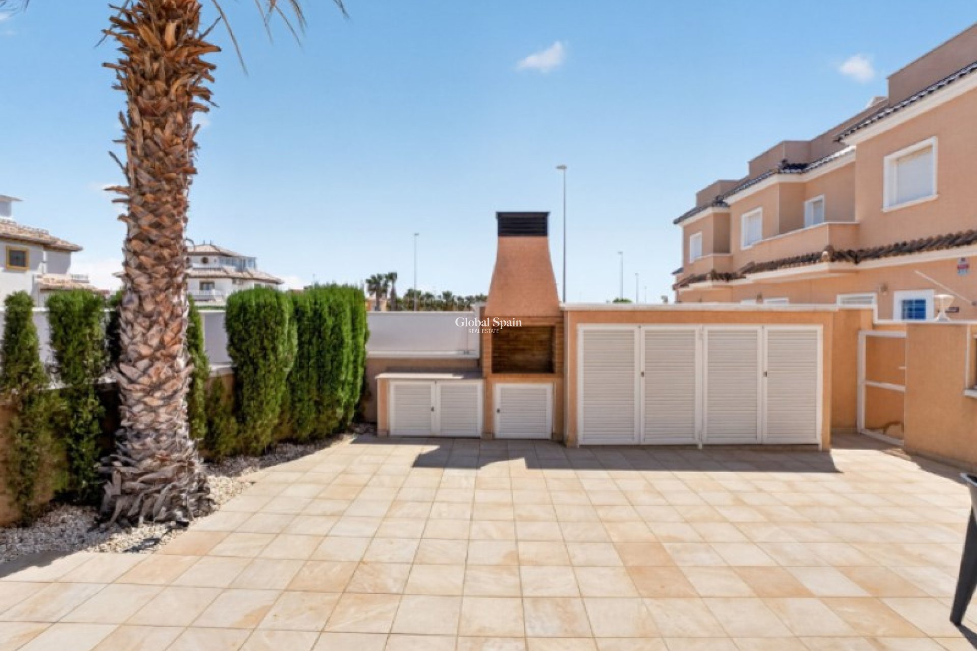 Resale - HOUSE -
ORIHUELA - Inland