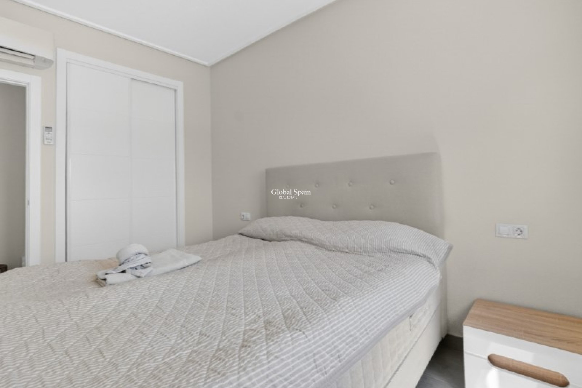 Resale - HOUSE -
ORIHUELA - Inland