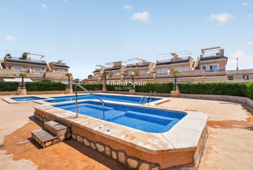 Resale - HOUSE -
ORIHUELA - Inland