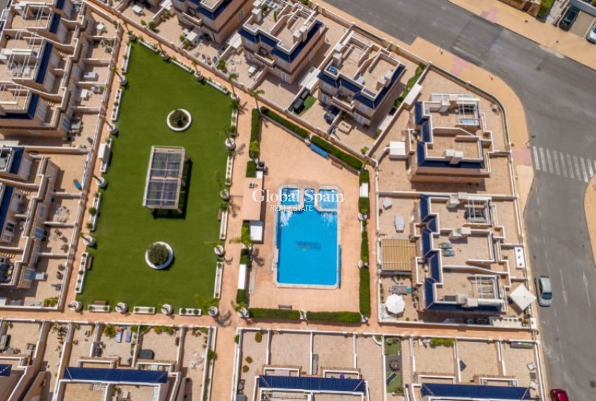 Resale - HOUSE -
ORIHUELA - Inland