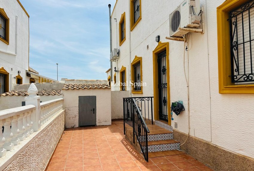 Resale - HOUSE -
ORIHUELA - Inland