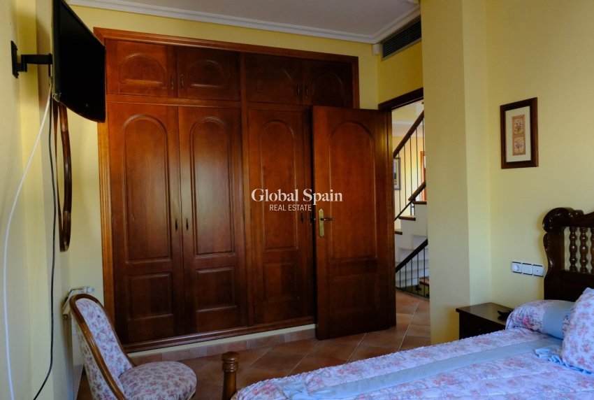 Resale - HOUSE -
ORIHUELA - Inland