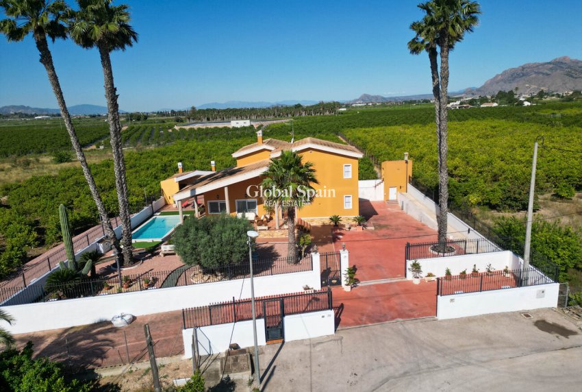 Resale - HOUSE -
ORIHUELA - Inland
