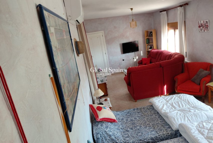 Resale - HOUSE -
ORIHUELA - Inland
