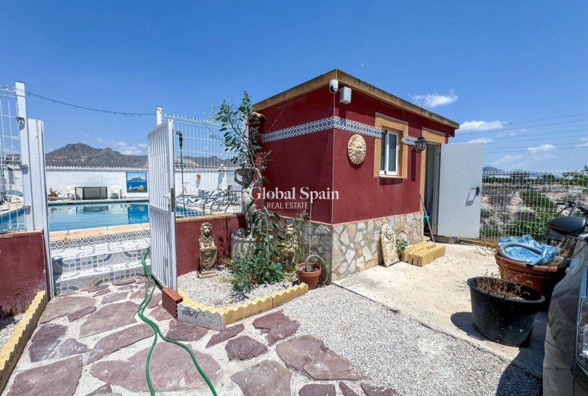 Resale - HOUSE -
ORIHUELA - Inland