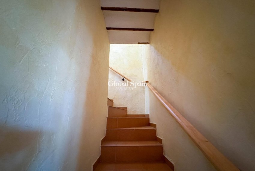 Resale - HOUSE -
ORIHUELA - Inland