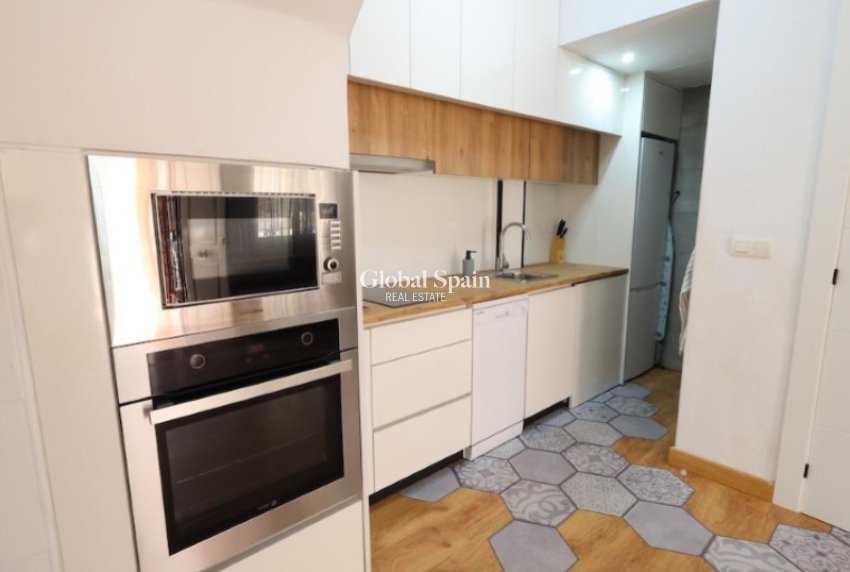 Resale - HOUSE -
ORIHUELA - Inland