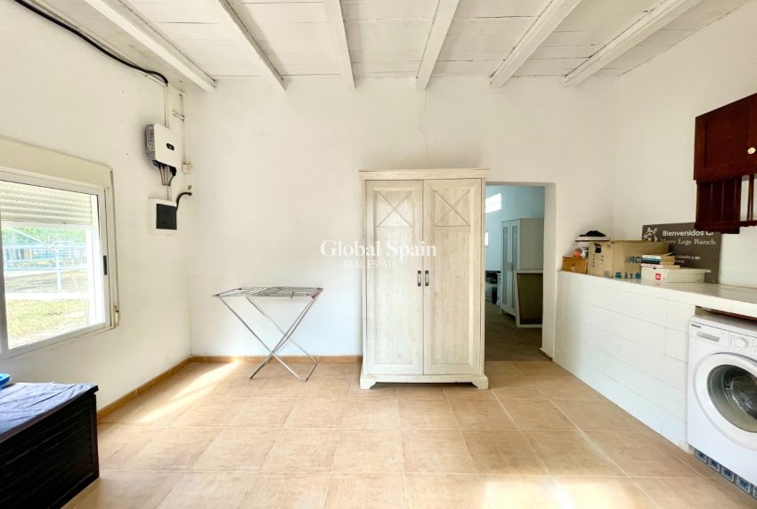 Resale - HOUSE -
ORIHUELA - Inland