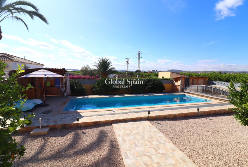 Resale - HOUSE -
Orihuela - La Campaneta