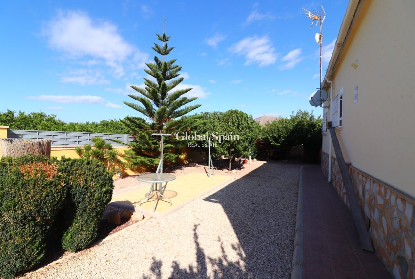 Resale - HOUSE -
Orihuela - La Campaneta