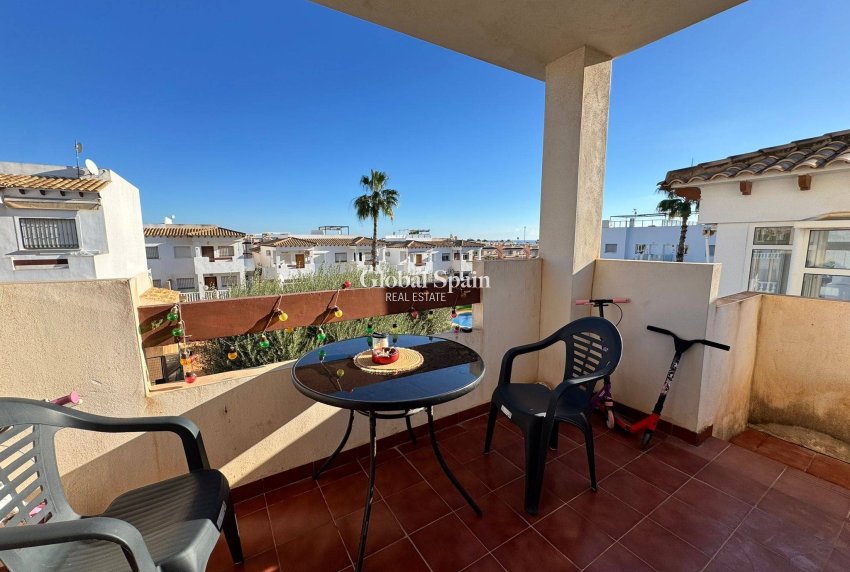 Resale - HOUSE -
ORIHUELA - Los Balcones Y Los Altos