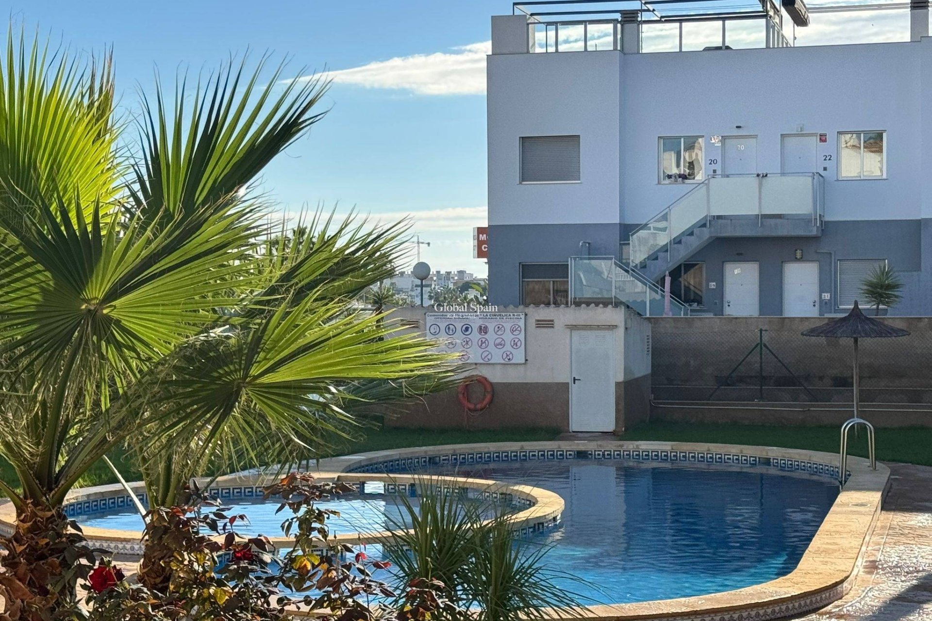 Resale - HOUSE -
ORIHUELA - Los Balcones Y Los Altos