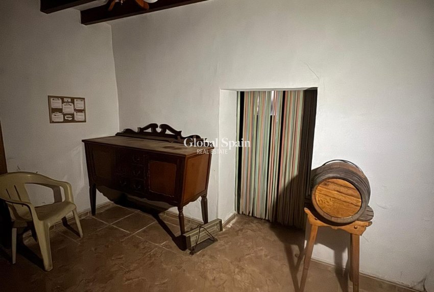 Resale - HOUSE -
ORIHUELA - Orihuela Ciudad