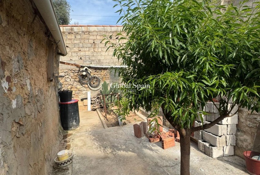 Resale - HOUSE -
ORIHUELA - Orihuela Ciudad