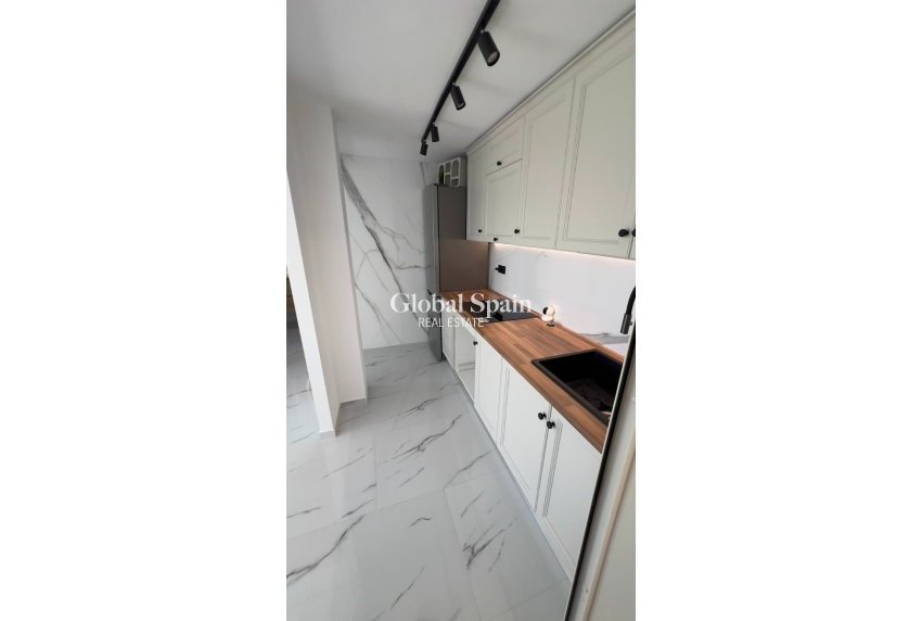 Resale - House -
ORIHUELA - Orihuela Costa