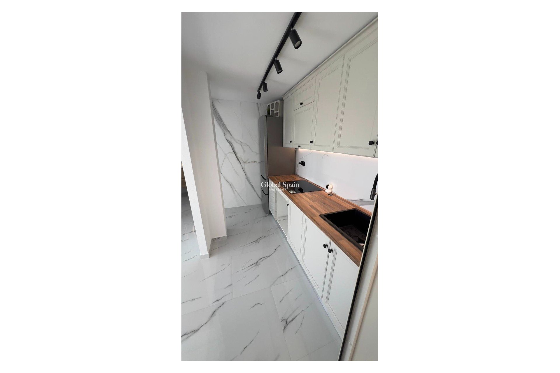 Resale - HOUSE -
ORIHUELA - Orihuela Costa