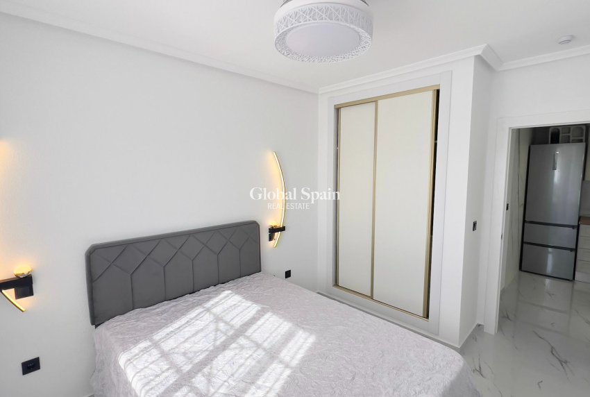 Resale - HOUSE -
ORIHUELA - Orihuela Costa