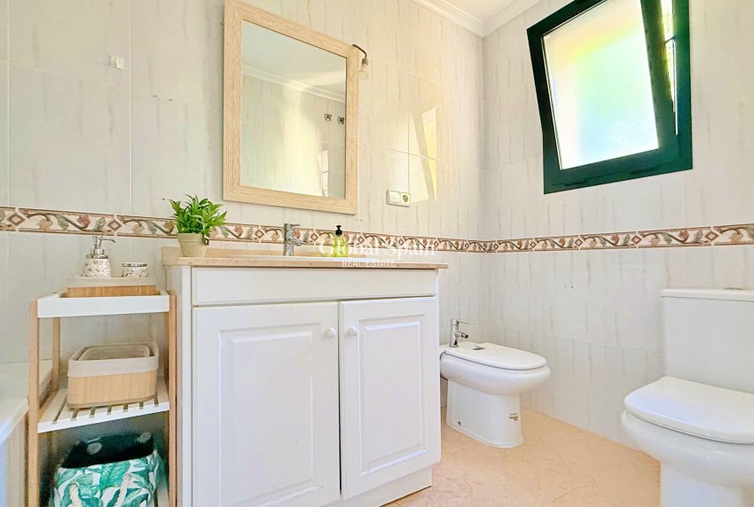 Resale - HOUSE -
ORIHUELA - Orihuela Costa