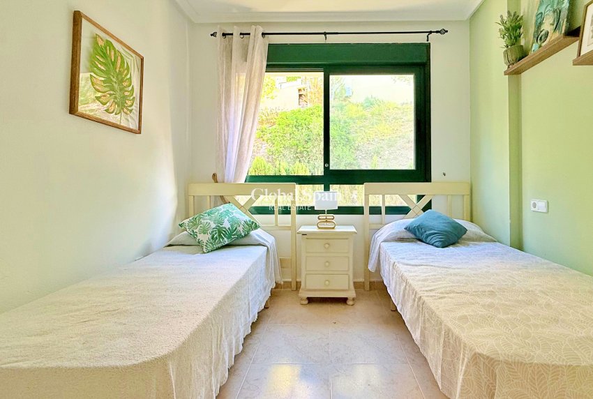 Resale - HOUSE -
ORIHUELA - Orihuela Costa