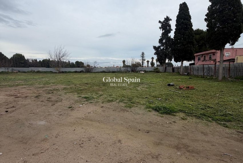 Resale - HOUSE -
ORIHUELA - San Bartolomé