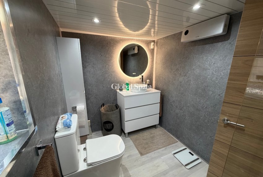 Resale - HOUSE -
ORIHUELA - Torremendo