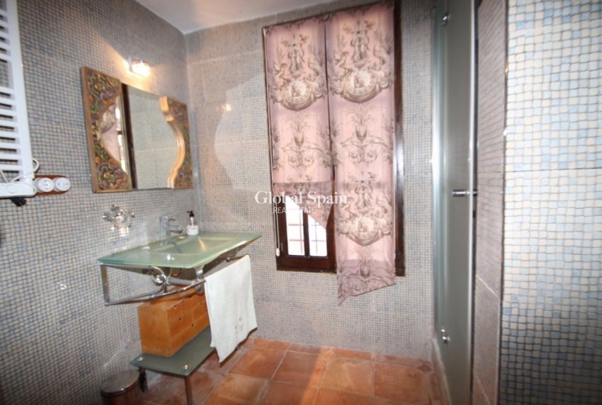 Resale - HOUSE -
ORIHUELA - Torremendo
