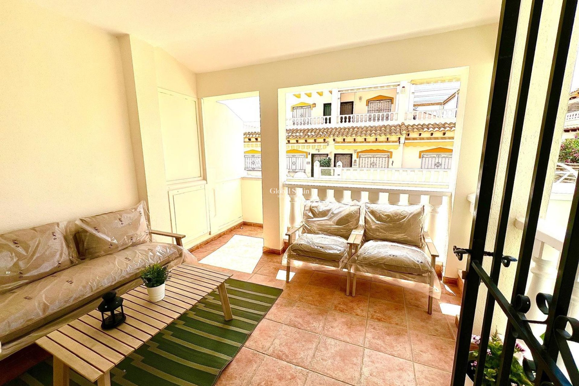 Resale - HOUSE -
ORIHUELA - Urbanización Perla del Mar