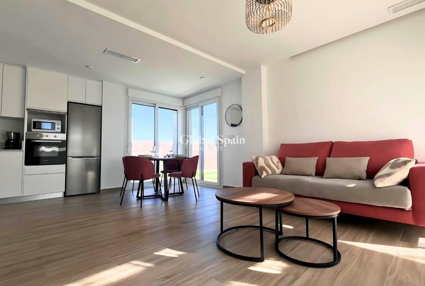 Resale - HOUSE -
ORIHUELA - Vistabella Golf