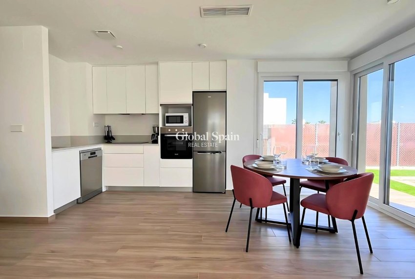 Resale - HOUSE -
ORIHUELA - Vistabella Golf