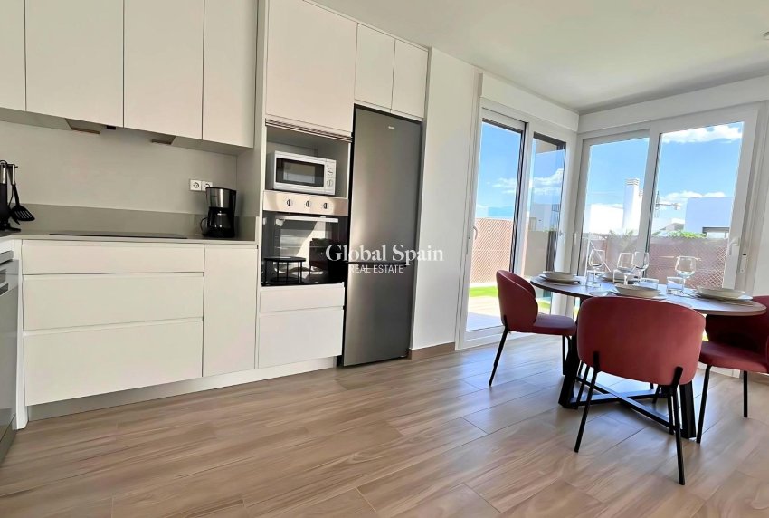 Resale - HOUSE -
ORIHUELA - Vistabella Golf