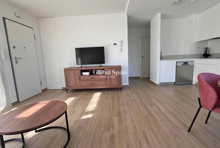 Resale - HOUSE -
ORIHUELA - Vistabella Golf