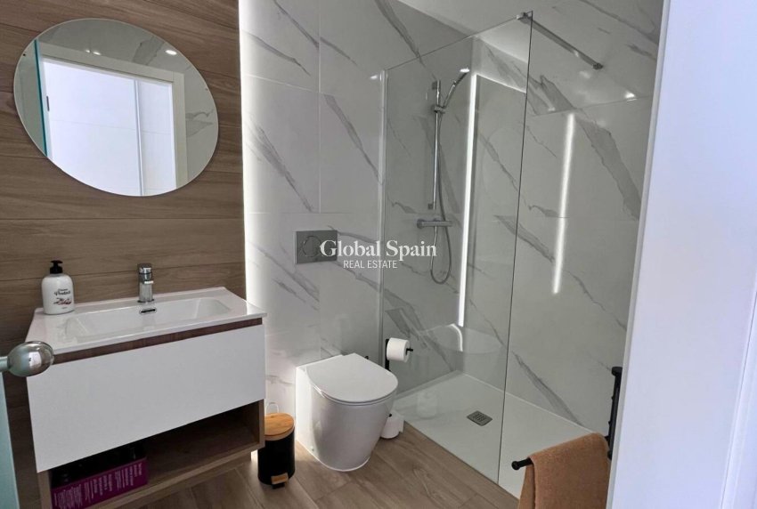 Resale - HOUSE -
ORIHUELA - Vistabella Golf
