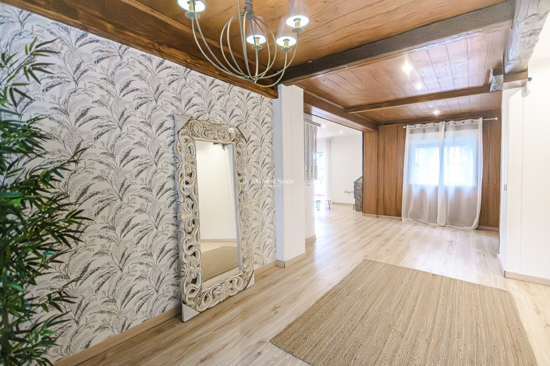 Resale - HOUSE -
ORIHUELA