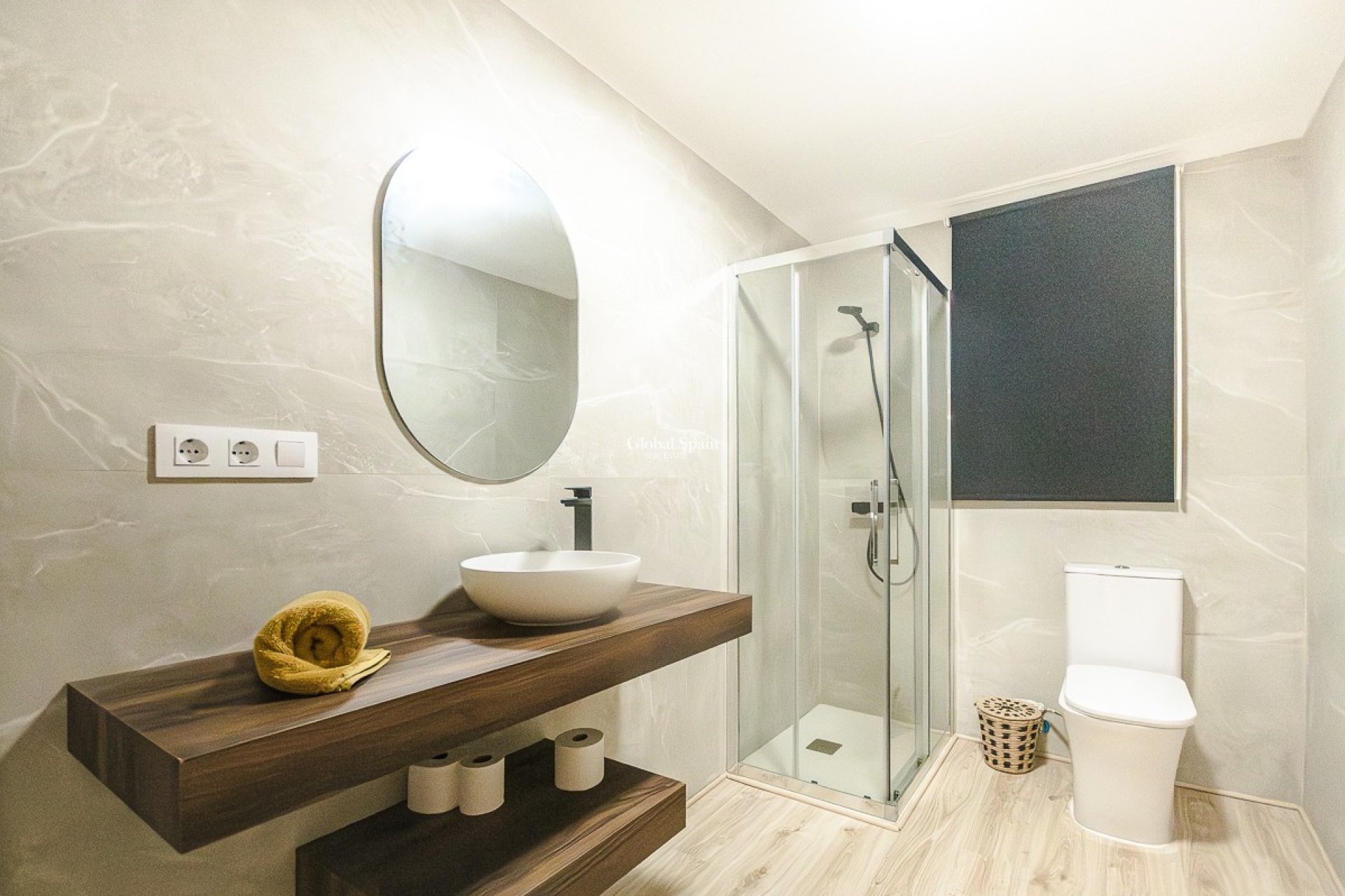 Resale - HOUSE -
ORIHUELA