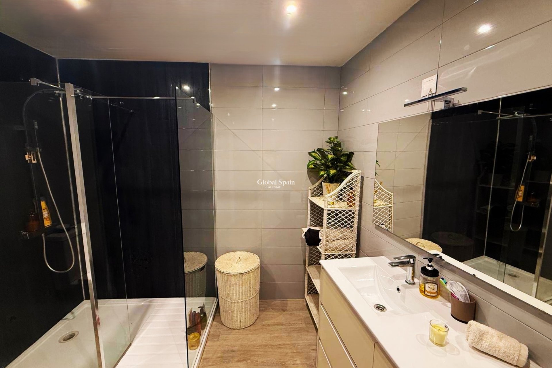 Resale - HOUSE -
PALMA DE GANDÍA - Centro