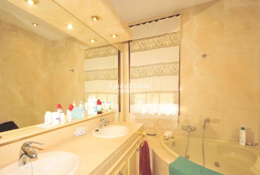 Resale - House -
Palma De Mallorca - optional location detail