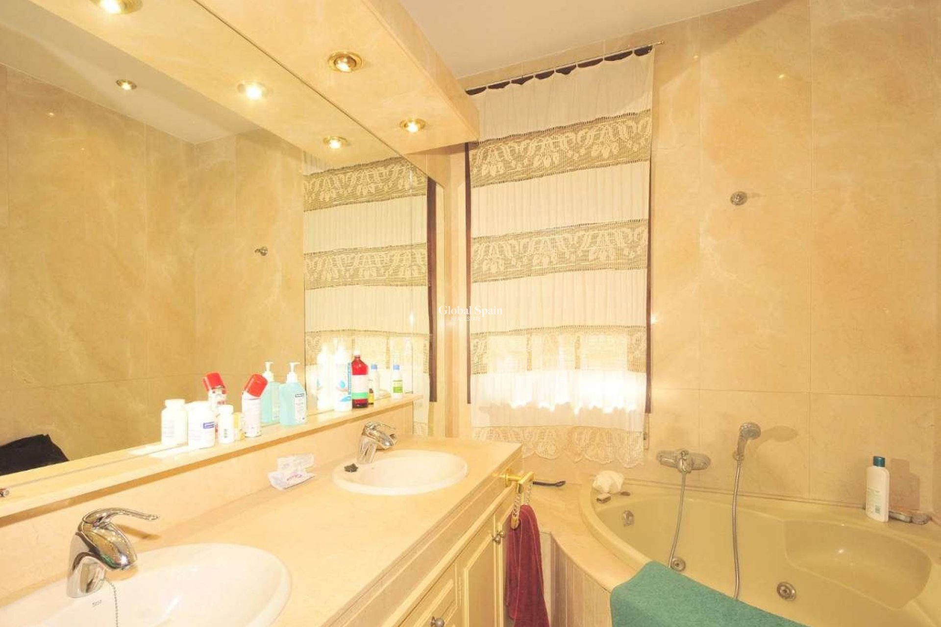 Resale - House -
Palma De Mallorca - optional location detail