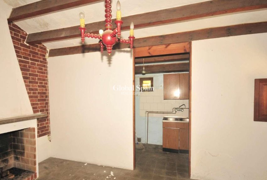 Resale - House -
Palma De Mallorca - optional location detail