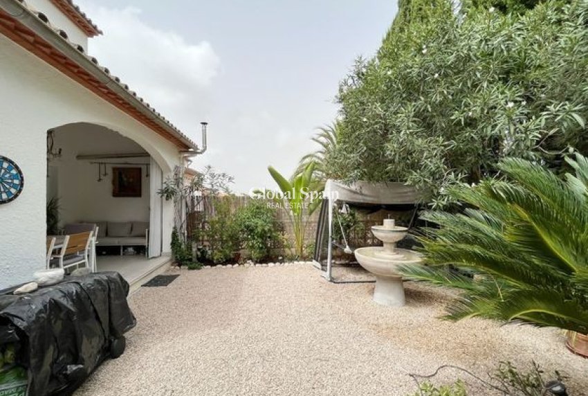 Resale - HOUSE -
PEDREGUER - Pedreguer