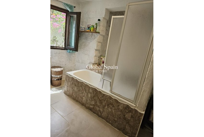 Resale - House -
Pedreguer