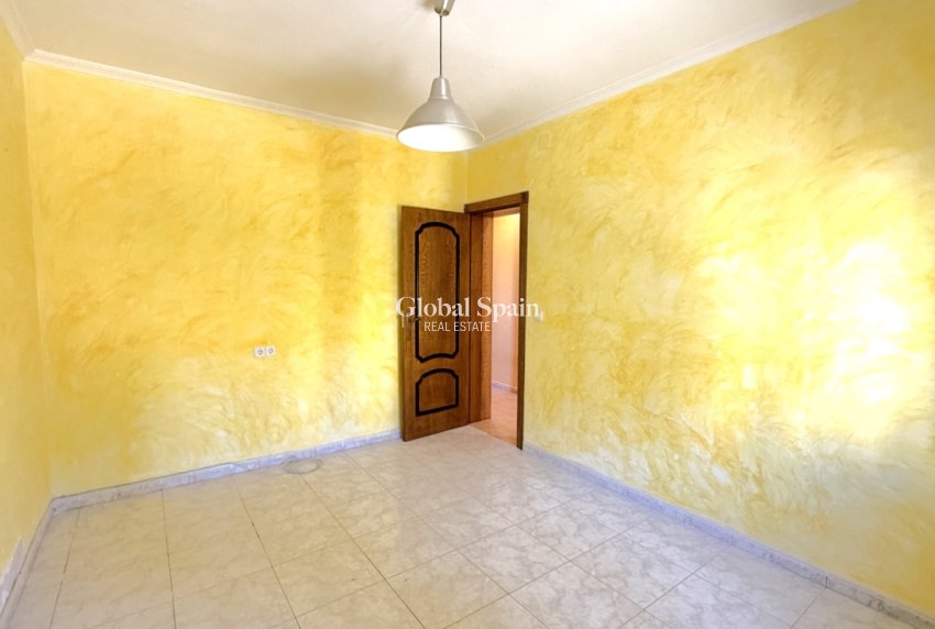 Resale - HOUSE -
PILAR DE LA HORADADA - Costa Blanca Sur