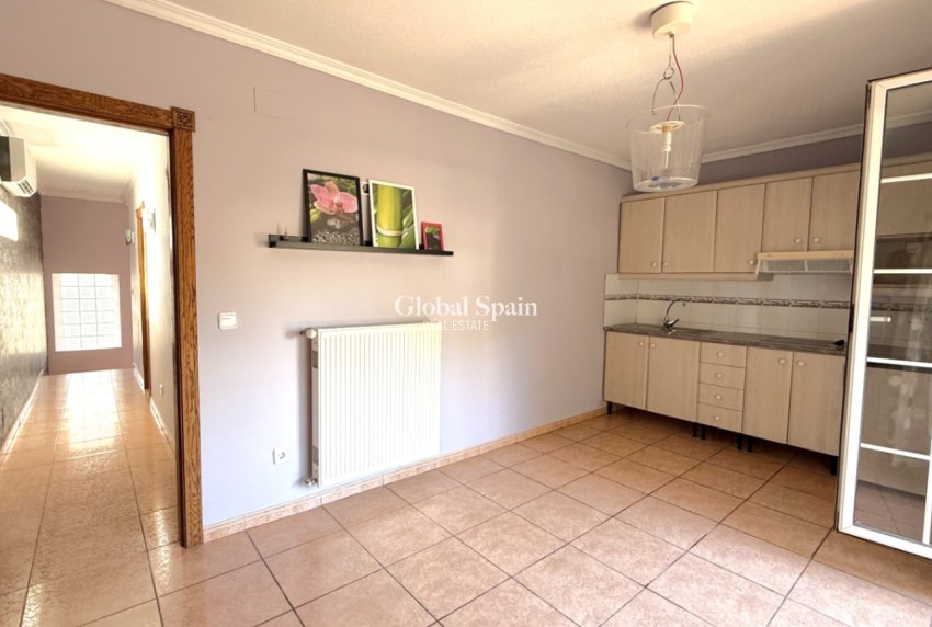 Resale - HOUSE -
PILAR DE LA HORADADA - Costa Blanca Sur