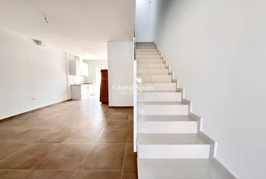 Resale - HOUSE -
PILAR DE LA HORADADA - Costa Blanca