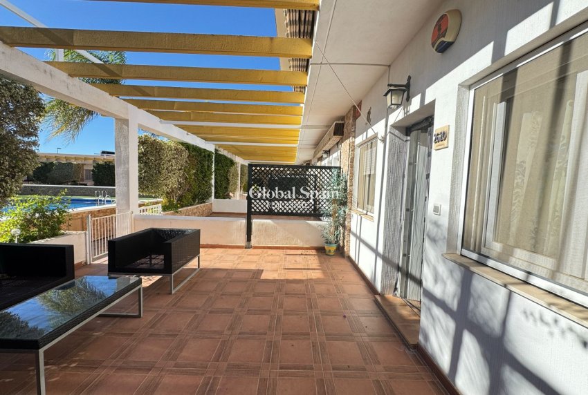 Resale - HOUSE -
PILAR DE LA HORADADA - Costa Blanca