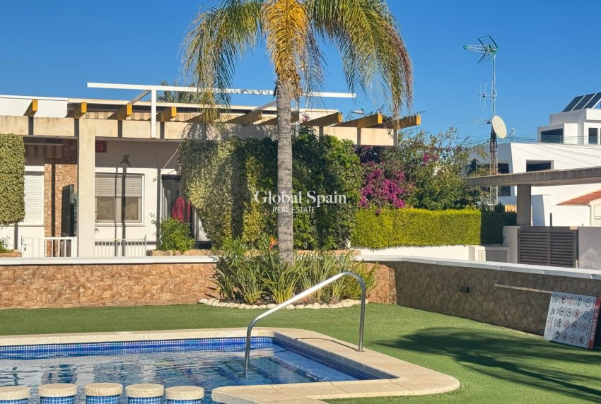 Resale - HOUSE -
PILAR DE LA HORADADA - Costa Blanca