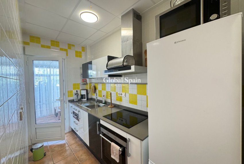 Resale - HOUSE -
PILAR DE LA HORADADA - Costa Blanca