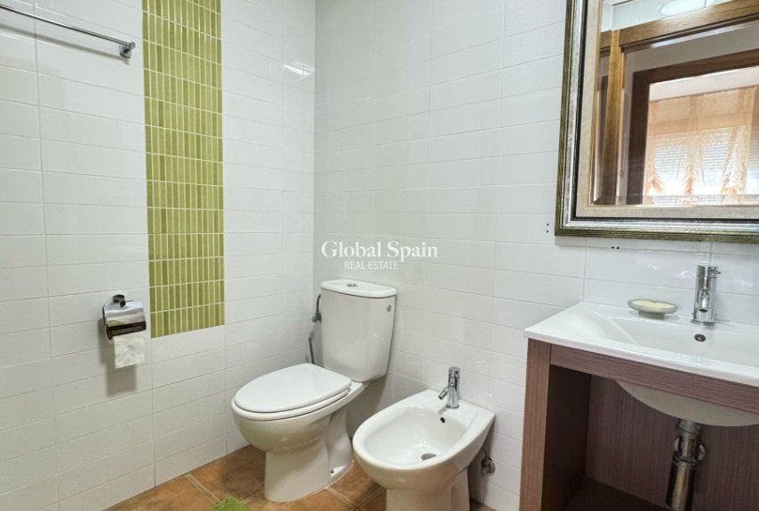 Resale - HOUSE -
PILAR DE LA HORADADA - Costa Blanca