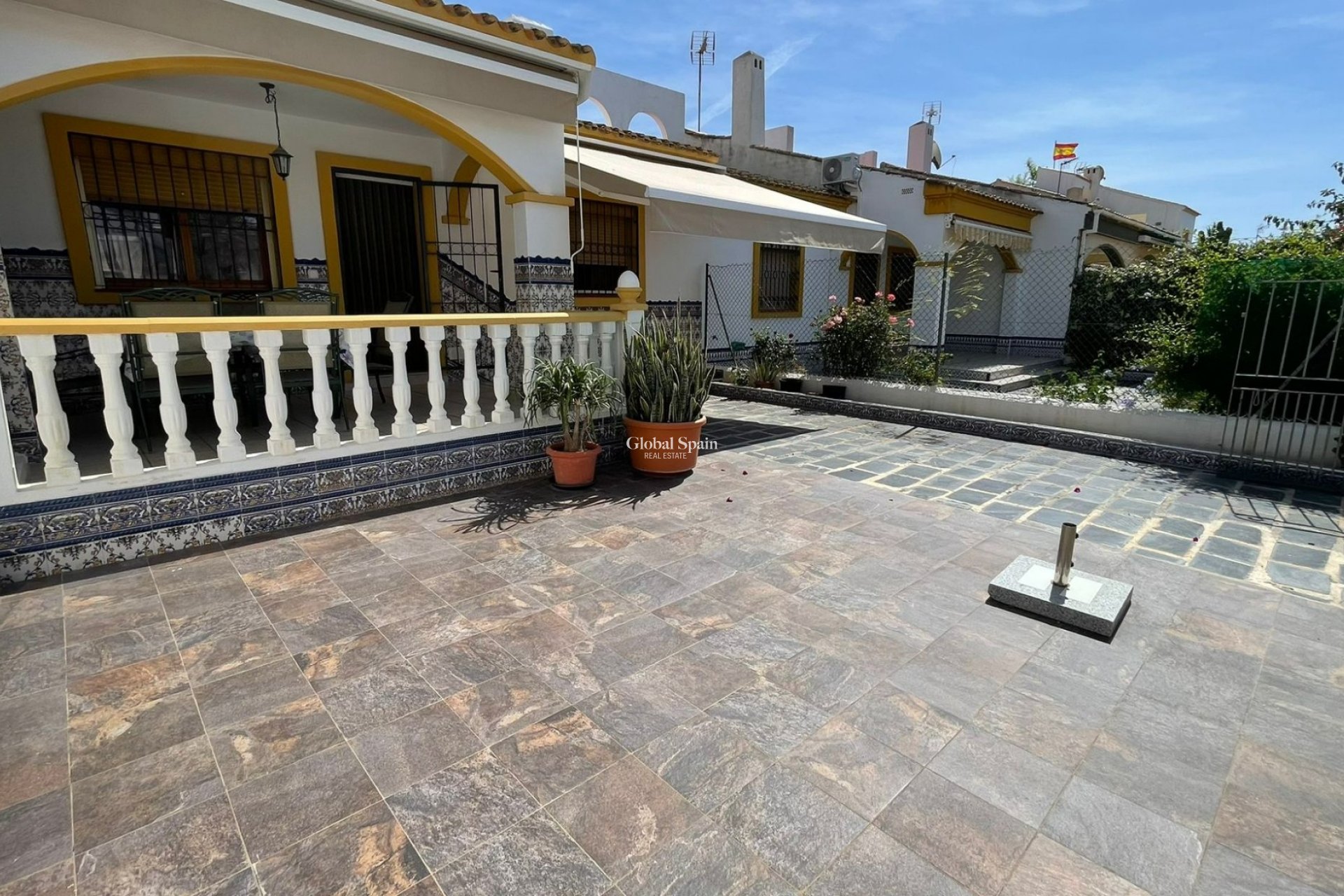 Resale - HOUSE -
PILAR DE LA HORADADA - Costa Blanca