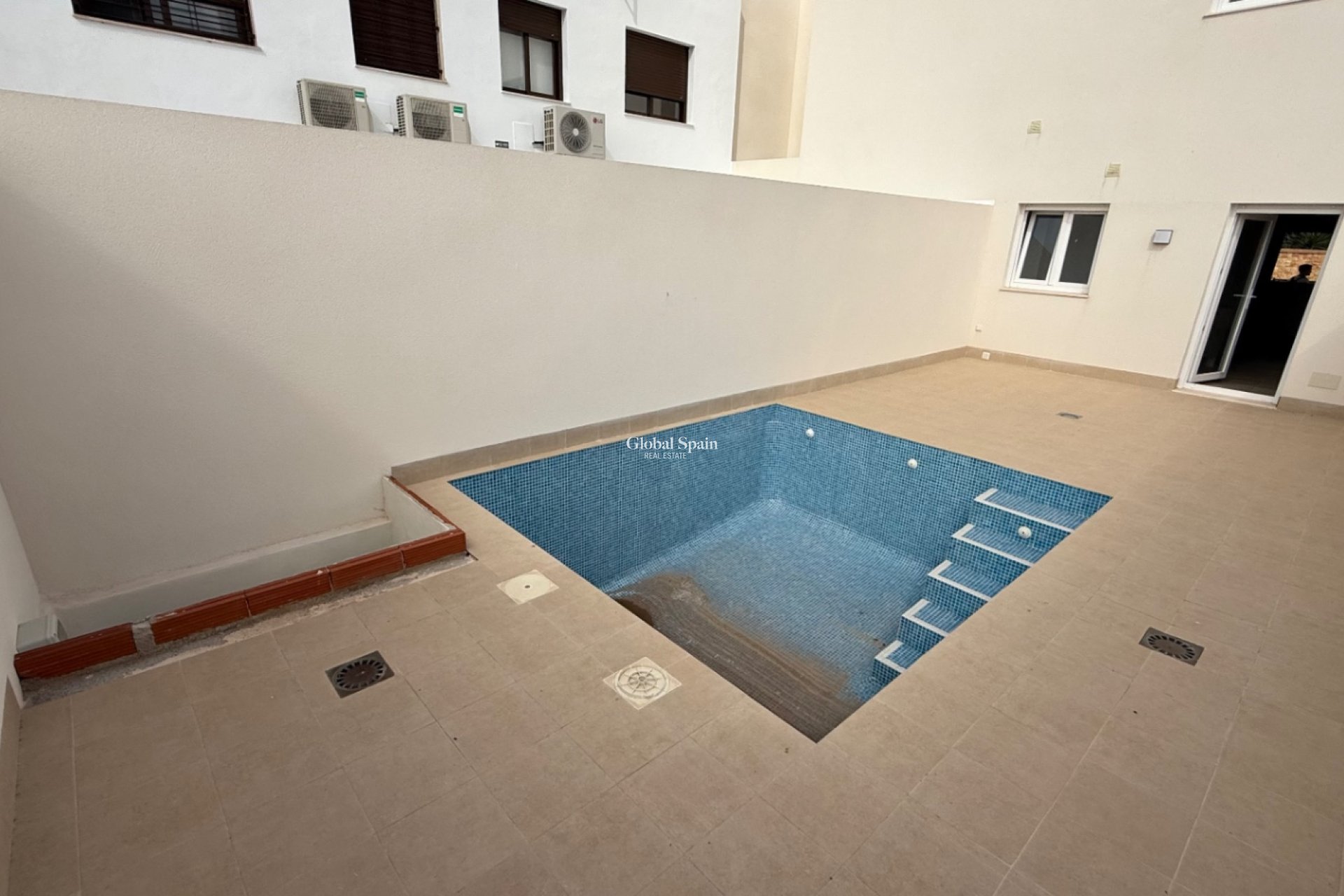 Resale - HOUSE -
PILAR DE LA HORADADA - Costa Blanca